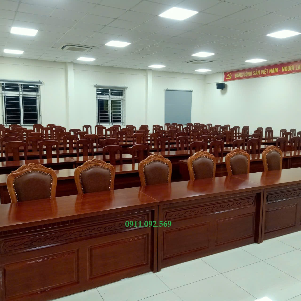 Bàn ghế hội trường cao cấp