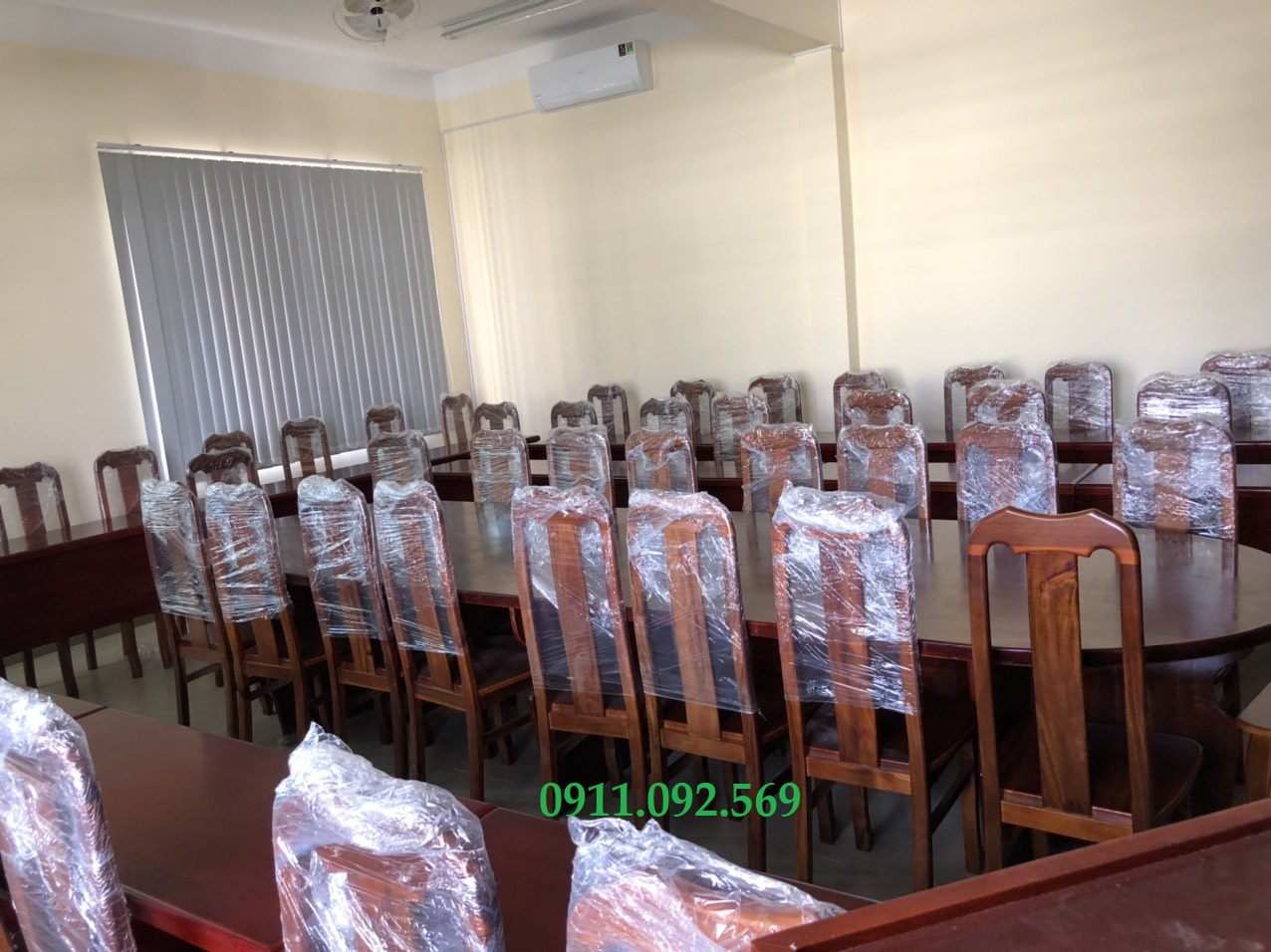 Ghế hội trường gỗ sơn PU