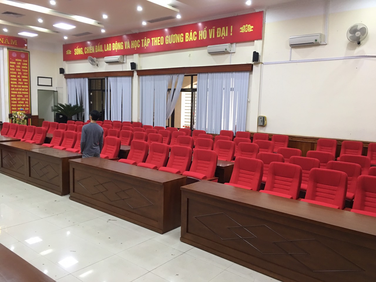Hội trường