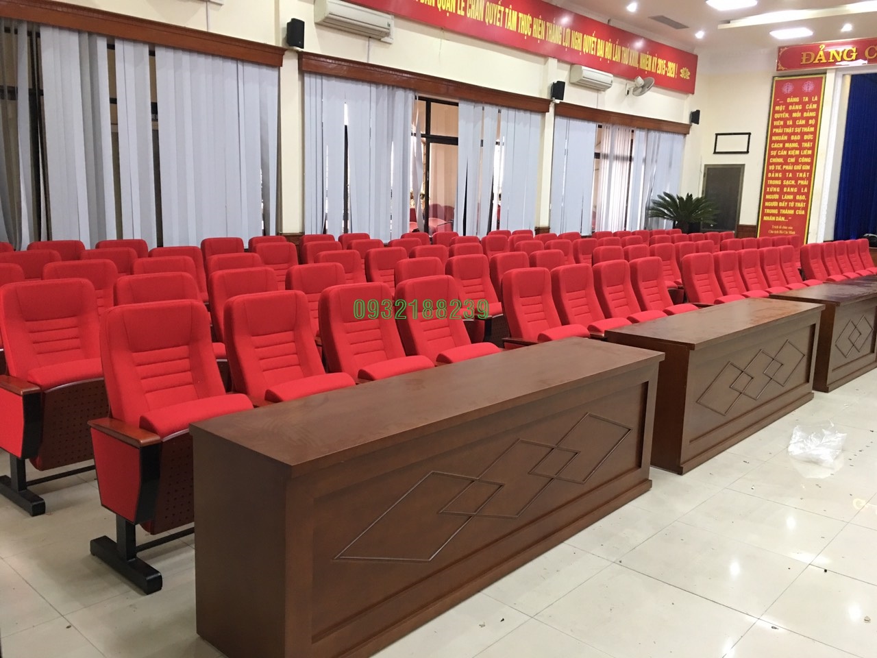 Bàn ghế hội trường