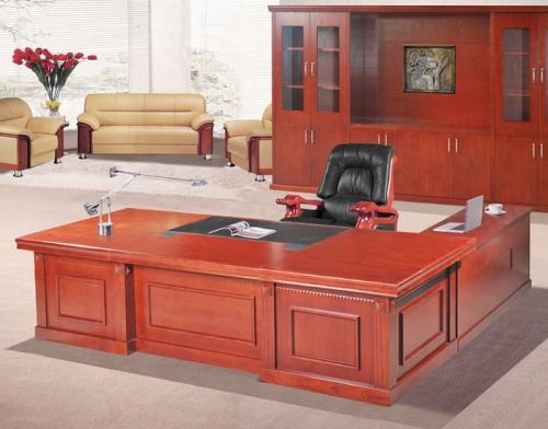 Hướng dẫn cách chọn kích thước bàn giám đốc tiêu chuẩn