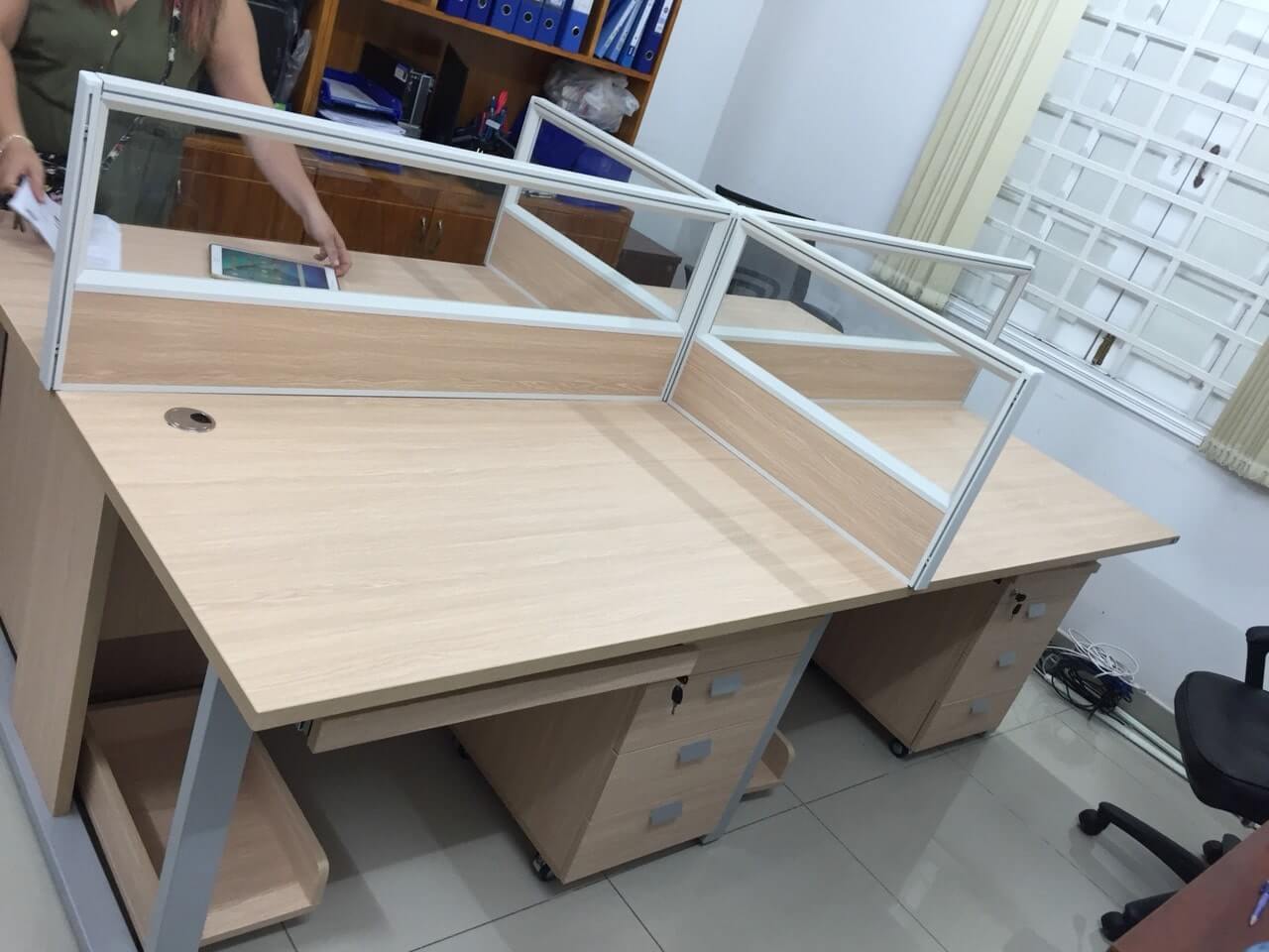Module bàn làm việc 4 chỗ HRMD05
