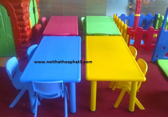 bàn ghế mẫu giáo đúng tiêu chuẩn
