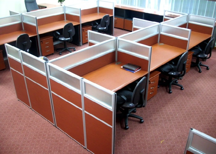 tiện ích khi sử dụng bàn có vách ngăn